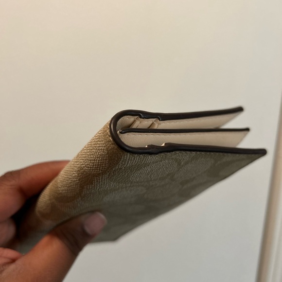 Signature coach wallet - Picture 5 of 9